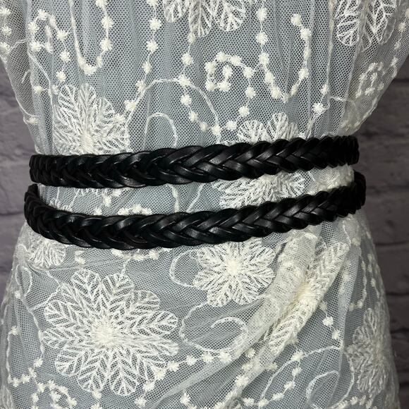Vintage Y2K Brighton Style Braided Leather Belt with Unique Latching Buckle - Picture 2 of 6